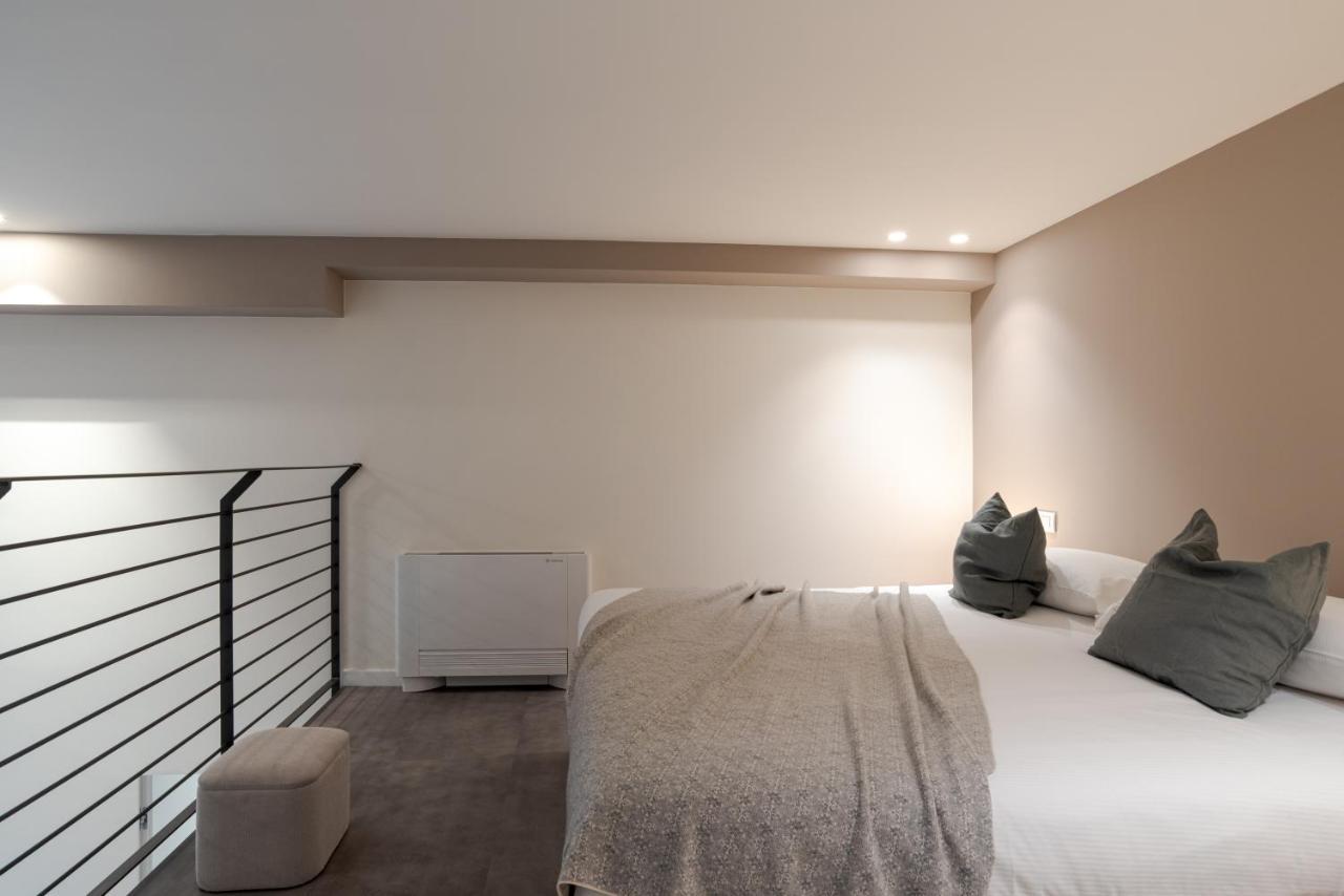 Suite Della Corte - By Myhomeincomo Bagian luar foto
