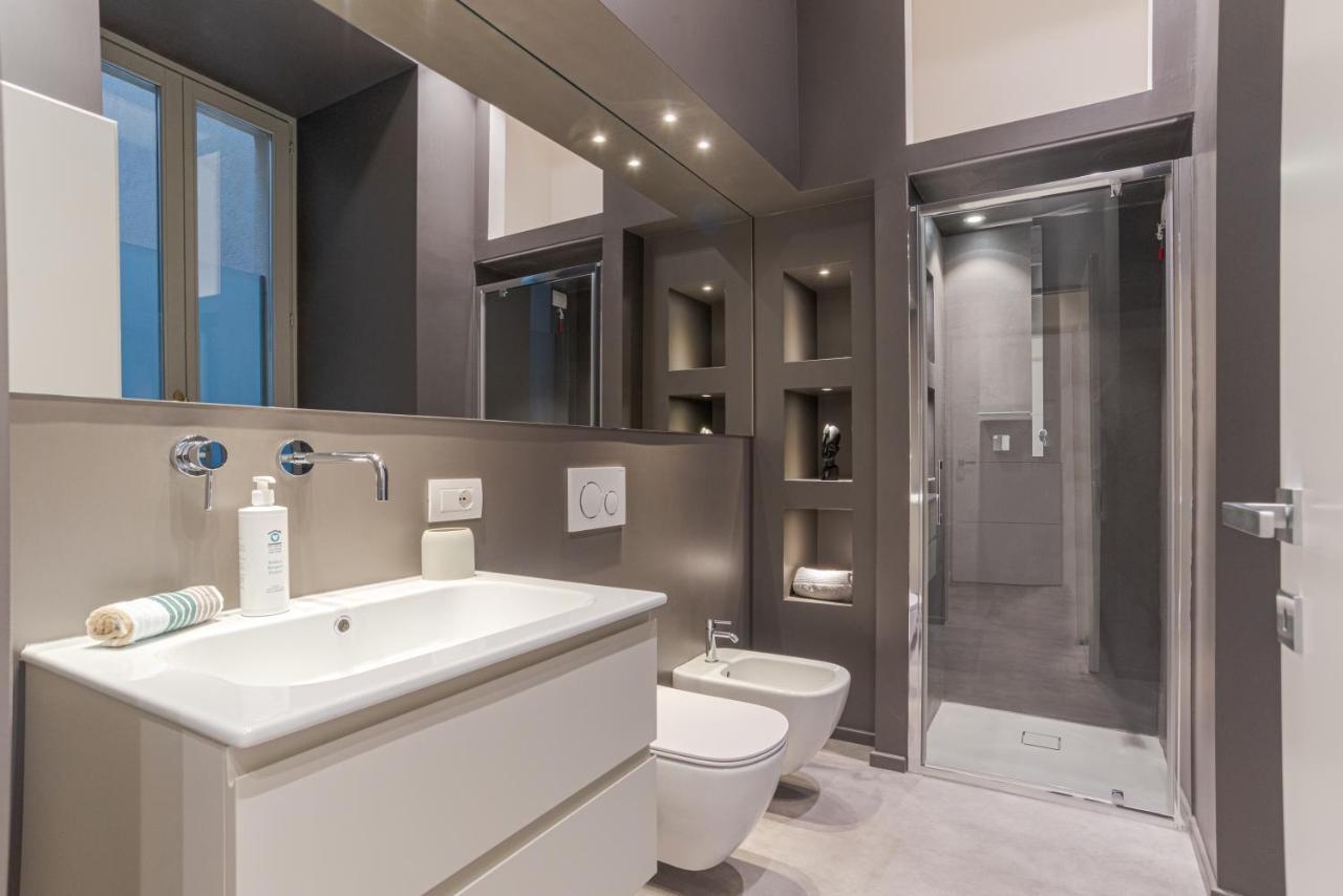 Suite Della Corte - By Myhomeincomo Bagian luar foto