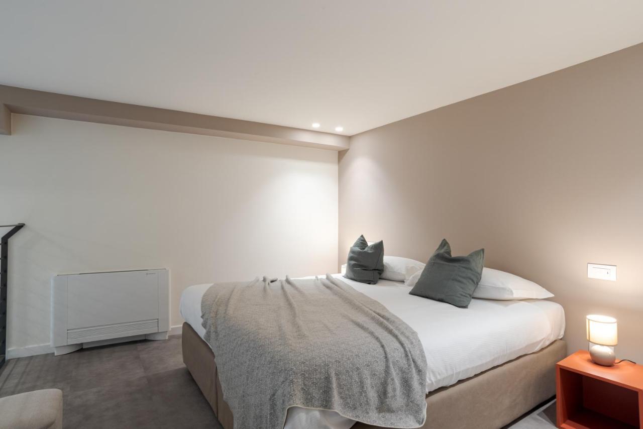 Suite Della Corte - By Myhomeincomo Bagian luar foto