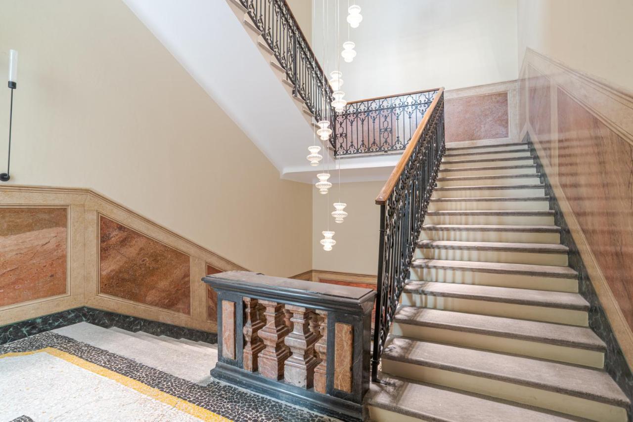 Suite Della Corte - By Myhomeincomo Bagian luar foto